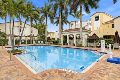 Beautifully updated newer-construction townhome in the - photo 39