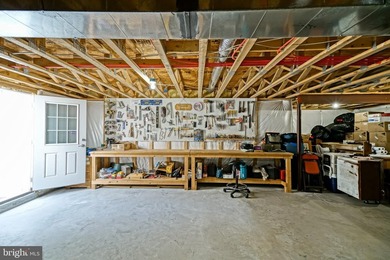 SMART LIVING WITH ROOM TO GROW: Featuring energy saving solar - photo 39