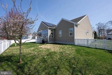 SMART LIVING WITH ROOM TO GROW: Featuring energy saving solar - photo 44
