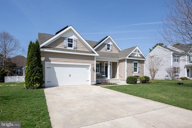 SMART LIVING WITH ROOM TO GROW: Featuring energy saving solar - photo 46