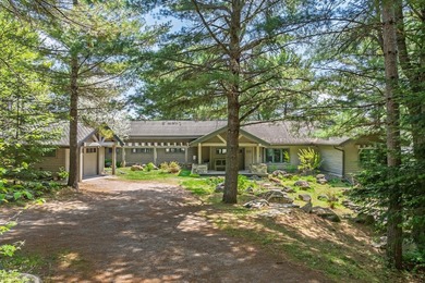 This luxury 4BR/3BA custom estate near Land O'Lakes sits on 14 - photo 55