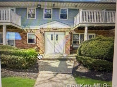 Vacant 1 Bedroom first floor with separate - photo 1