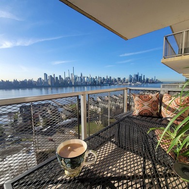 MOST DESIREABLE RENOVATED RIVERFRONT ONE BEDROOM WITH GORGEOUS - photo 11
