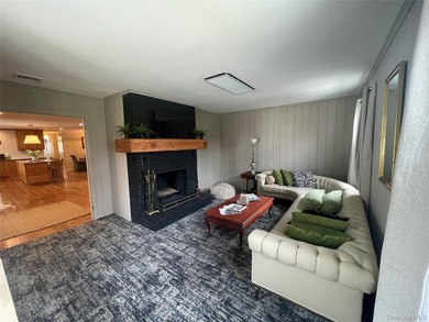 This beautiful ranch is set on .33 of an acre - photo 12