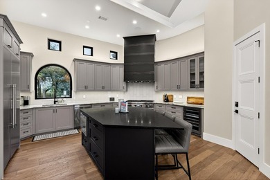 Why settle when you can have both Lake LBJ and golf-course - photo 8