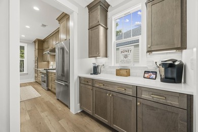 Welcome to 2031 Comradery Way in the sought-after Longwood - photo 21