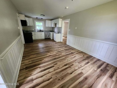 Welcome Home!! This move-in ready 4-bedroom, 2-bath home - photo 3