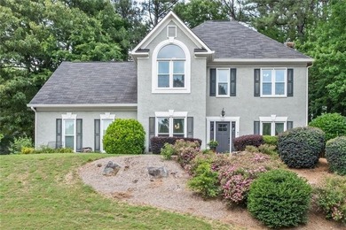 Welcome home to this stunning, move-in-ready 4-bedroom beauty - photo 1