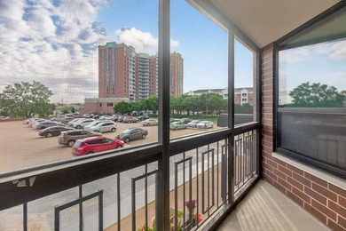 Clean, move-in ready, third floor 2-Bedroom condo in a thriving - photo 8