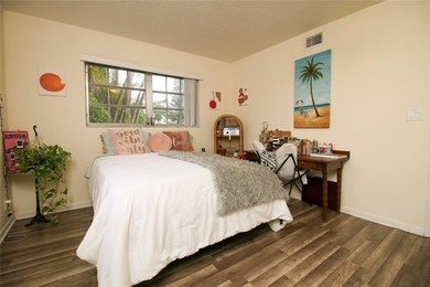 Briarwood Club in the heart of Coral Springs, tucked behind - photo 11