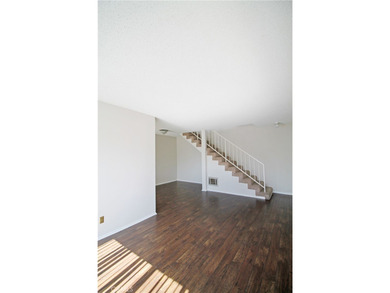 Welcome to 637 Manhattan Beach Blvd, a rare opportunity to own - photo 4