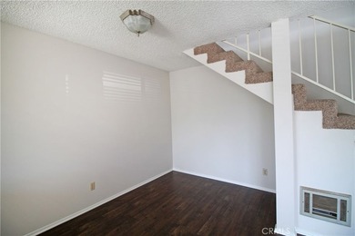 Welcome to 637 Manhattan Beach Blvd, a rare opportunity to own - photo 5