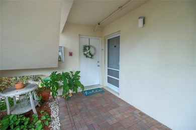 Briarwood Club in the heart of Coral Springs, tucked behind - photo 17