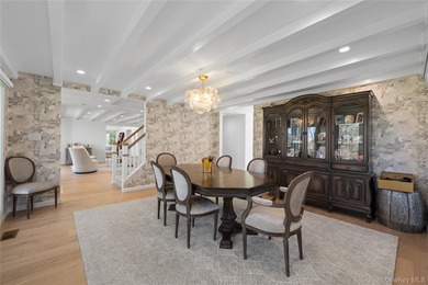 Welcome to 930 Smith Lane in the VILLAGE OF HEWLETT NECK, a - photo 18