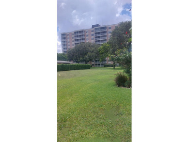 Briarwood Club in the heart of Coral Springs, tucked behind - photo 19