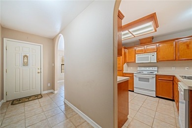 Welcome to McKinzie Townhomes #10, a beautifully maintained - photo 3