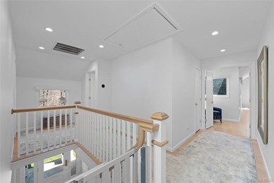 Welcome to 930 Smith Lane in the VILLAGE OF HEWLETT NECK, a - photo 28