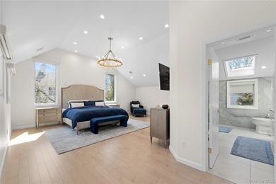 Welcome to 930 Smith Lane in the VILLAGE OF HEWLETT NECK, a - photo 29