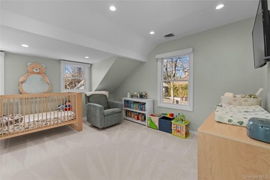 Welcome to 930 Smith Lane in the VILLAGE OF HEWLETT NECK, a - photo 34