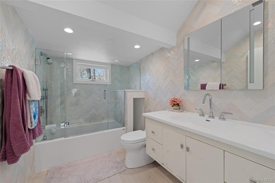 Welcome to 930 Smith Lane in the VILLAGE OF HEWLETT NECK, a - photo 38