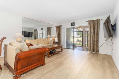 Enjoy views of the 16th & 17th holes of the exclusive Suntree - photo 8