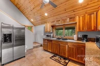 Fractional Lakefront 5-bed, 5 bath home with two additional bed - photo 41