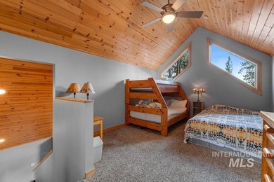 Fractional Lakefront 5-bed, 5 bath home with two additional bed - photo 42