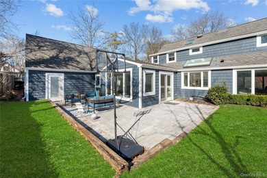 Welcome to 930 Smith Lane in the VILLAGE OF HEWLETT NECK, a - photo 45