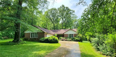 Lake Home For Sale in Seneca, South Carolina