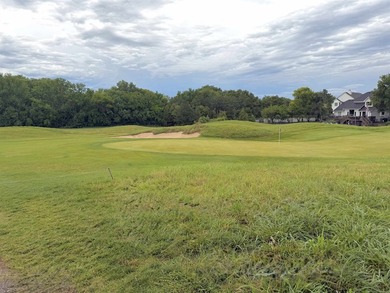 Opportunities like this don't come along often! Nestled in the - photo 3