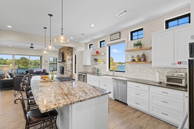 Luxury lakefront living in the gated Waterside community on Lake - photo 7