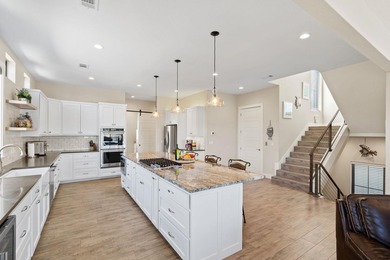 Luxury lakefront living in the gated Waterside community on Lake - photo 8