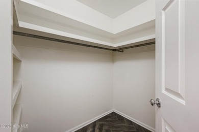 Located at the end of a quiet cul-de-sac, this well maintained - photo 22