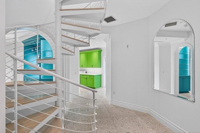 Welcome to an artfully designed luxury residence at 720 N Ocean - photo 40