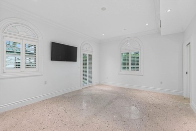 Welcome to an artfully designed luxury residence at 720 N Ocean - photo 49