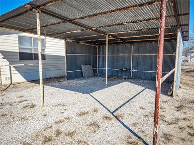 Charming modular home on almost an acre. Nestled in a small - photo 3