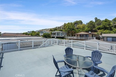 Very few 2015-built homes offer rooftop 180-degree views of - photo 33