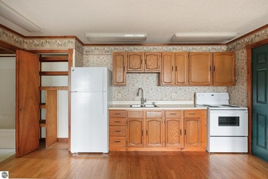 If you've been in search for the perfect Glen Lake property to - photo 50