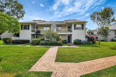 Lake Condo For Sale in Boynton Beach, Florida