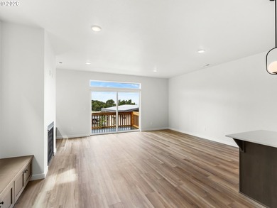 Coastal design, modern finishes, and versatile investment - photo 2