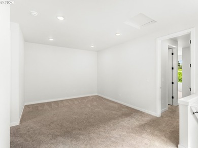 Coastal design, modern finishes, and versatile investment - photo 9