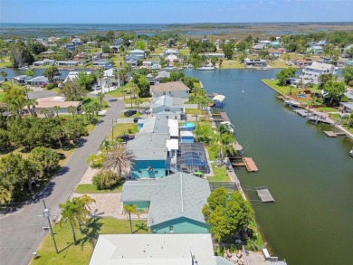 Welcome to your waterfront life; this spectacular 3 bedroom, 2 - photo 4