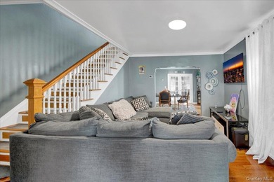 Detached, charming, and meticulously maintained single-family - photo 4