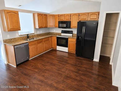 This is a spacious 4 bedroom, 3 bath home on a large lot has a - photo 6