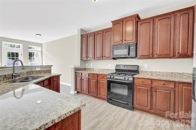 This beautifully maintained 3-bedroom, 2.5 bath move- in ready - photo 13