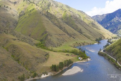 This panoramic 1400 acre ranch is located just outside the - photo 13