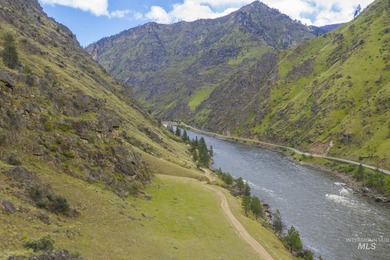 This panoramic 1400 acre ranch is located just outside the - photo 14