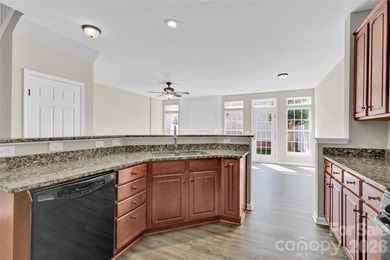 This beautifully maintained 3-bedroom, 2.5 bath move- in ready - photo 15