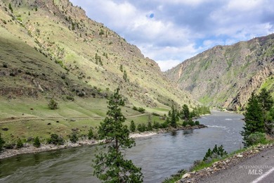 This panoramic 1400 acre ranch is located just outside the - photo 15