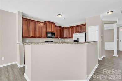 This beautifully maintained 3-bedroom, 2.5 bath move- in ready - photo 16